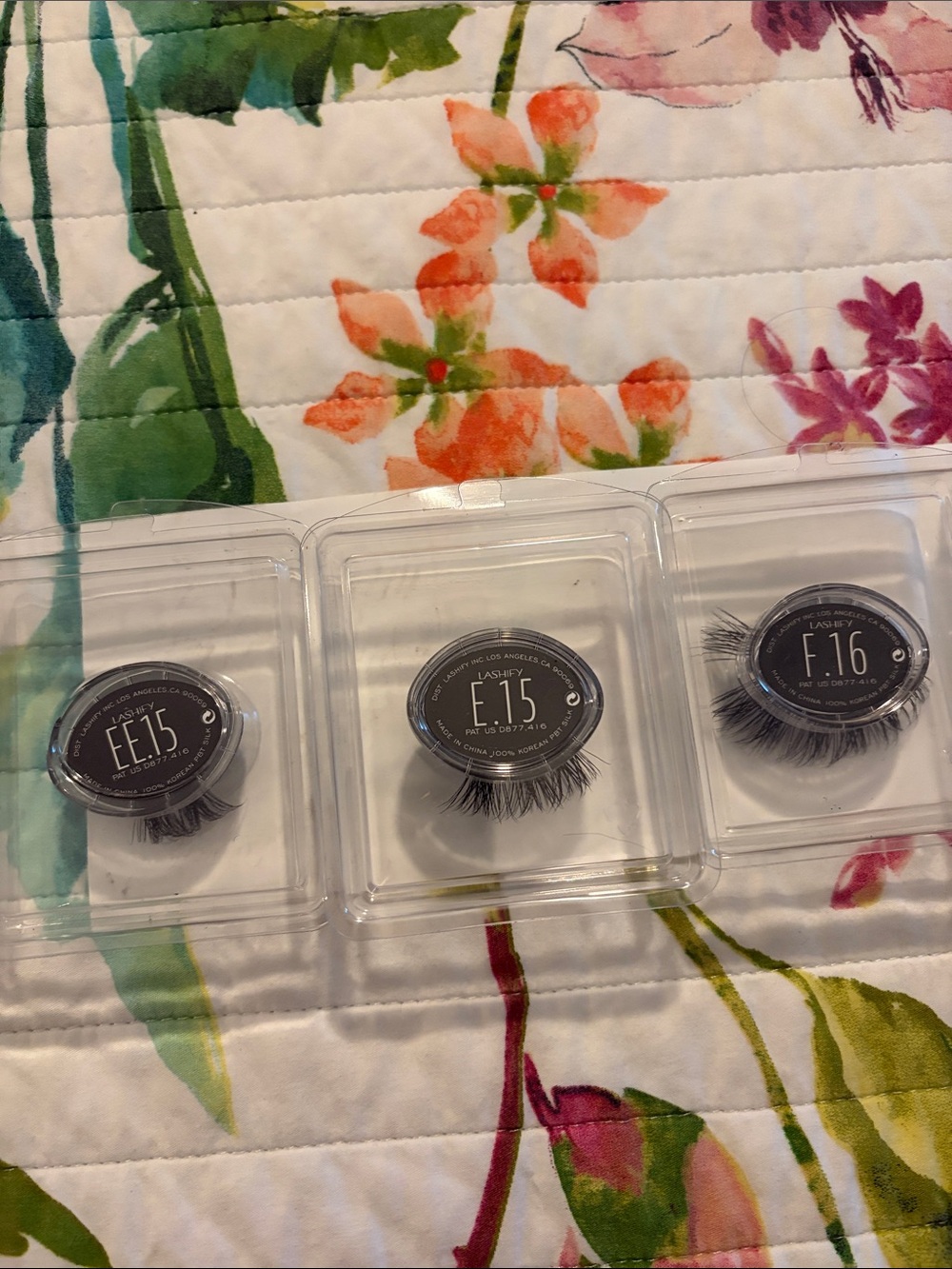LASHIFY Lashes - Picture 2 of 4